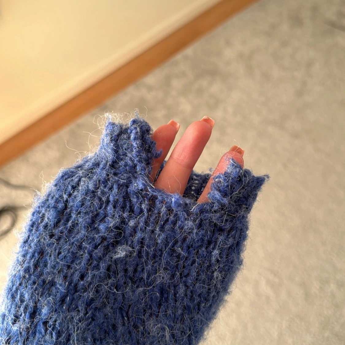 Stickad blå tröja  - 91