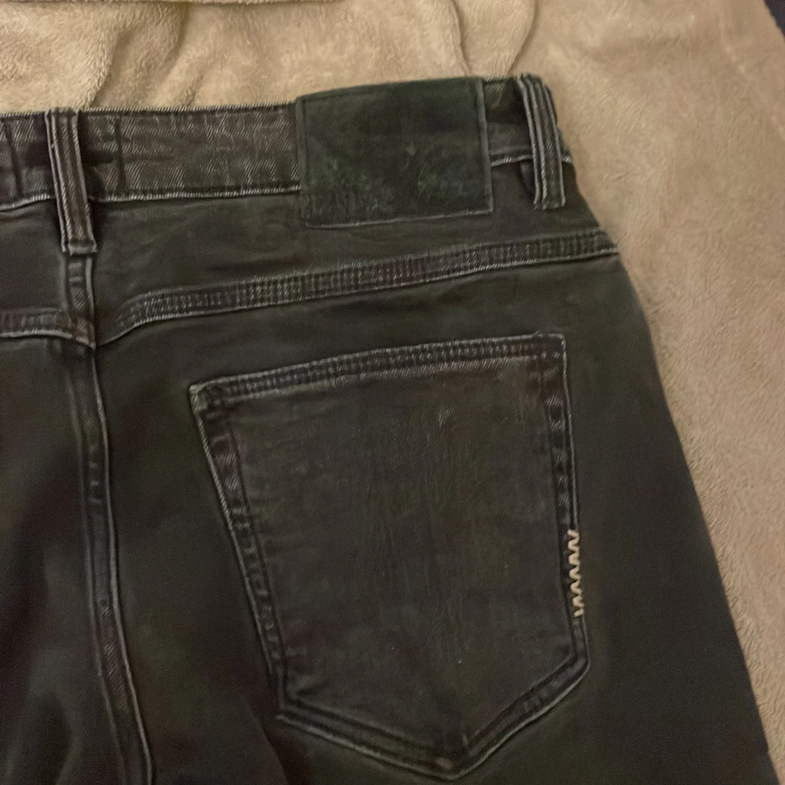 Svarta jeans från Neuw - 2