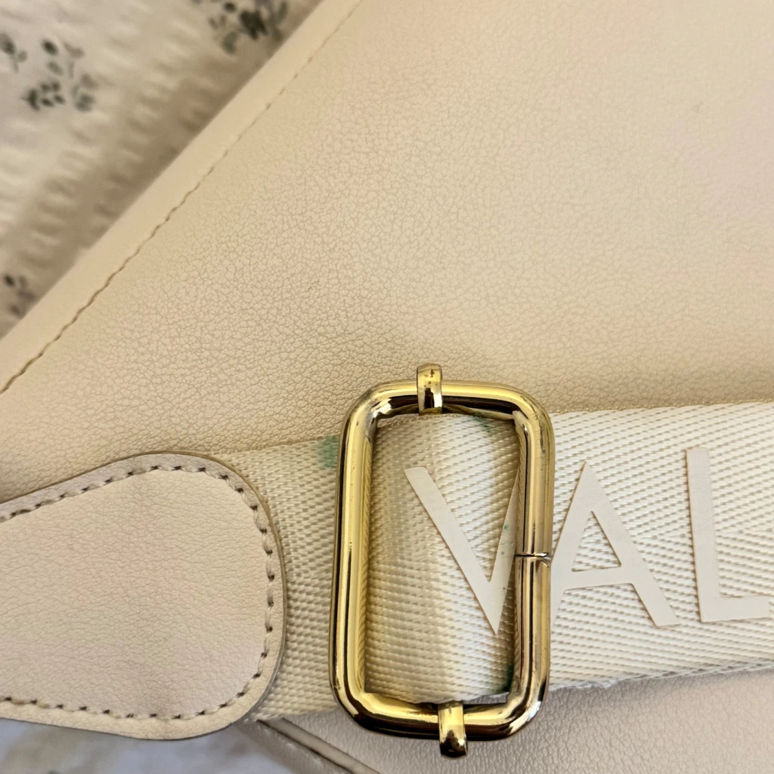 Vit väska från Valentino Bags - 4