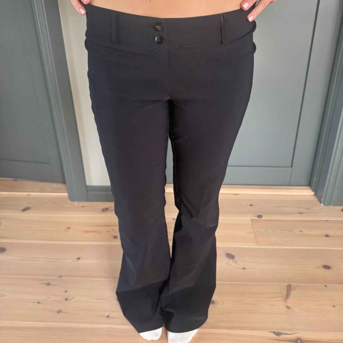 Svarta bootcut kostymbyxor - 1