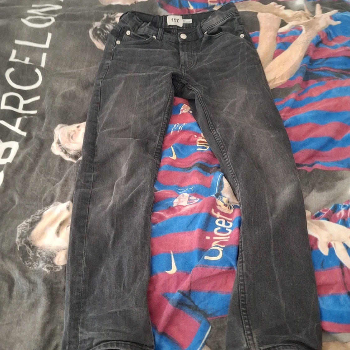 Svarta jeans från 157