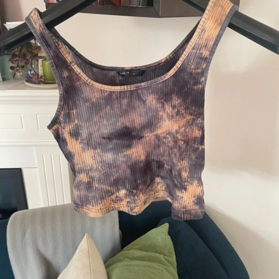 Ribbad tie-dye linnetopp