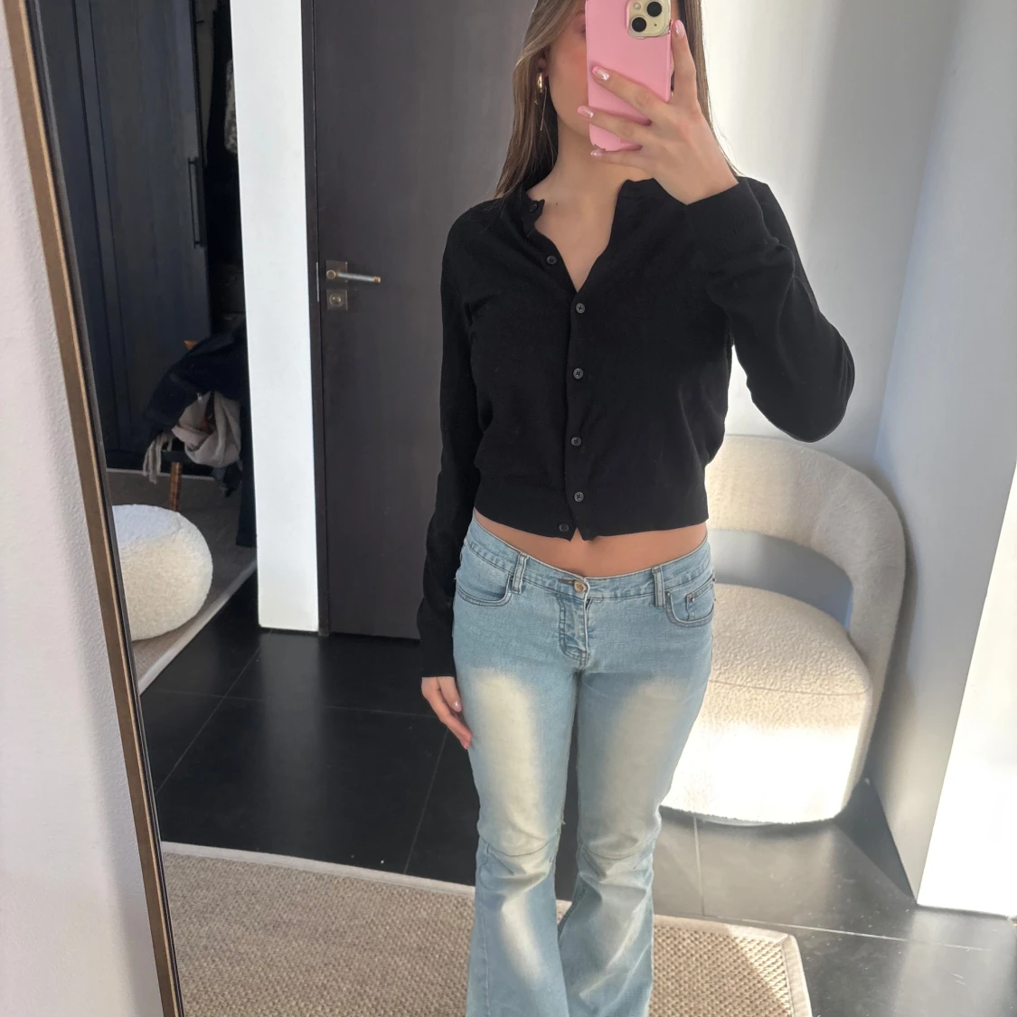 Svart kofta med knappar - 1