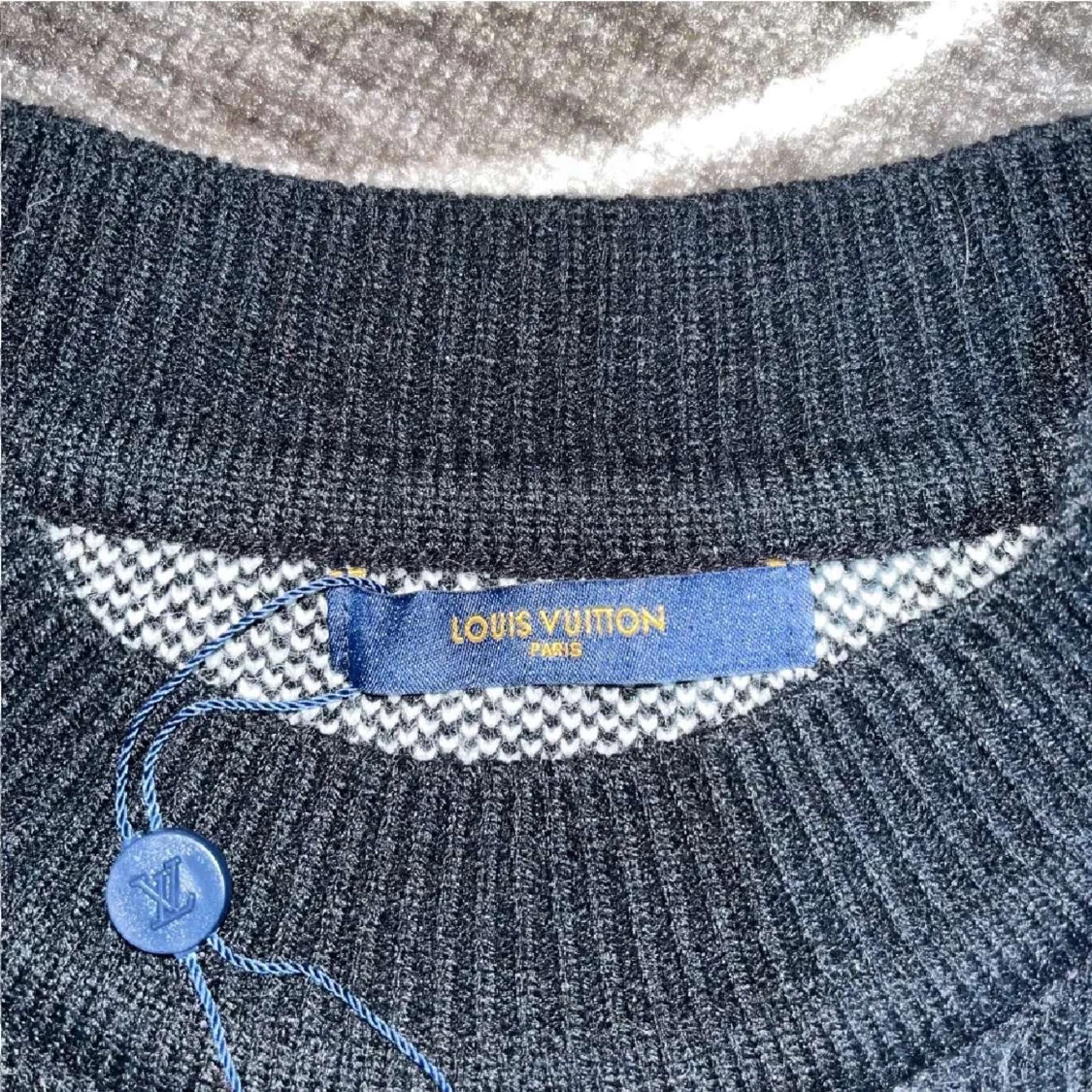 Svart tröja från Louis Vuitton - 3