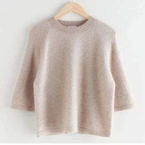 trekvartsärmad stickad  - Stickad tröja från other stories💗99kr + frakt