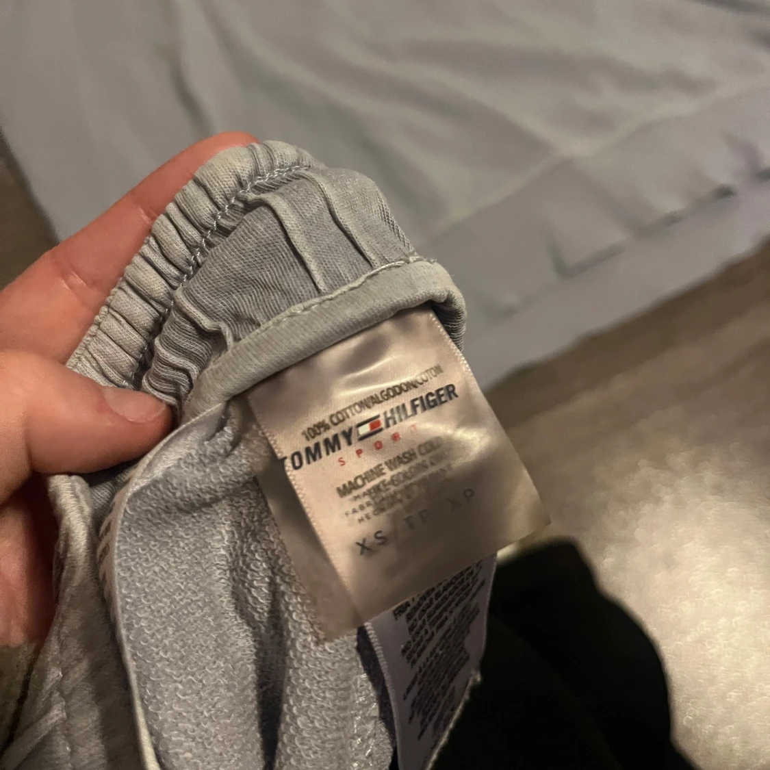 Ljusblå tröja från Tommy Hilfiger Sport med tillhörande shorts - 4