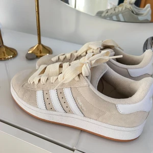 Adidas campus beige - Använda en gång 
