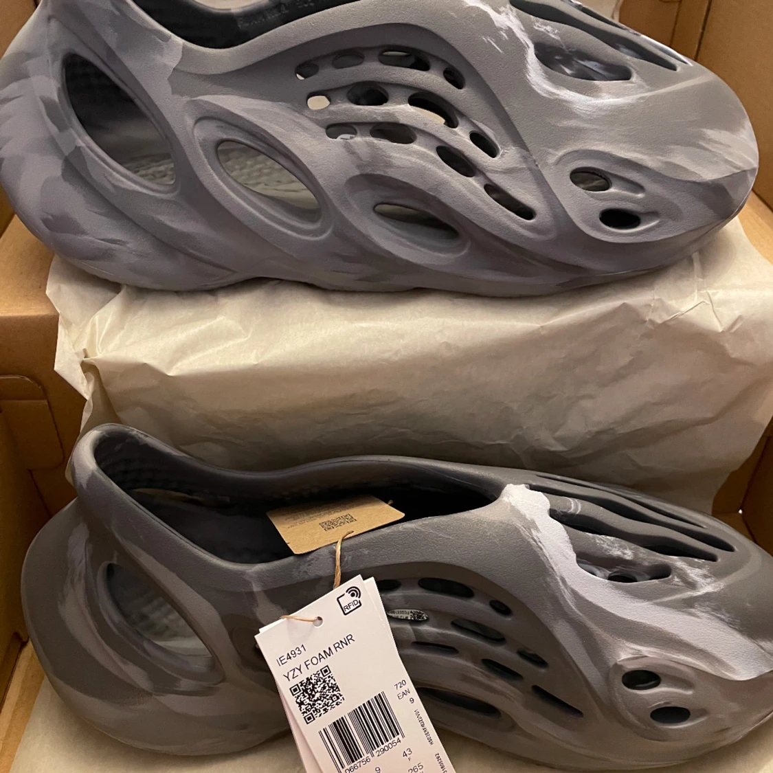 Yeezy foam Mx granite