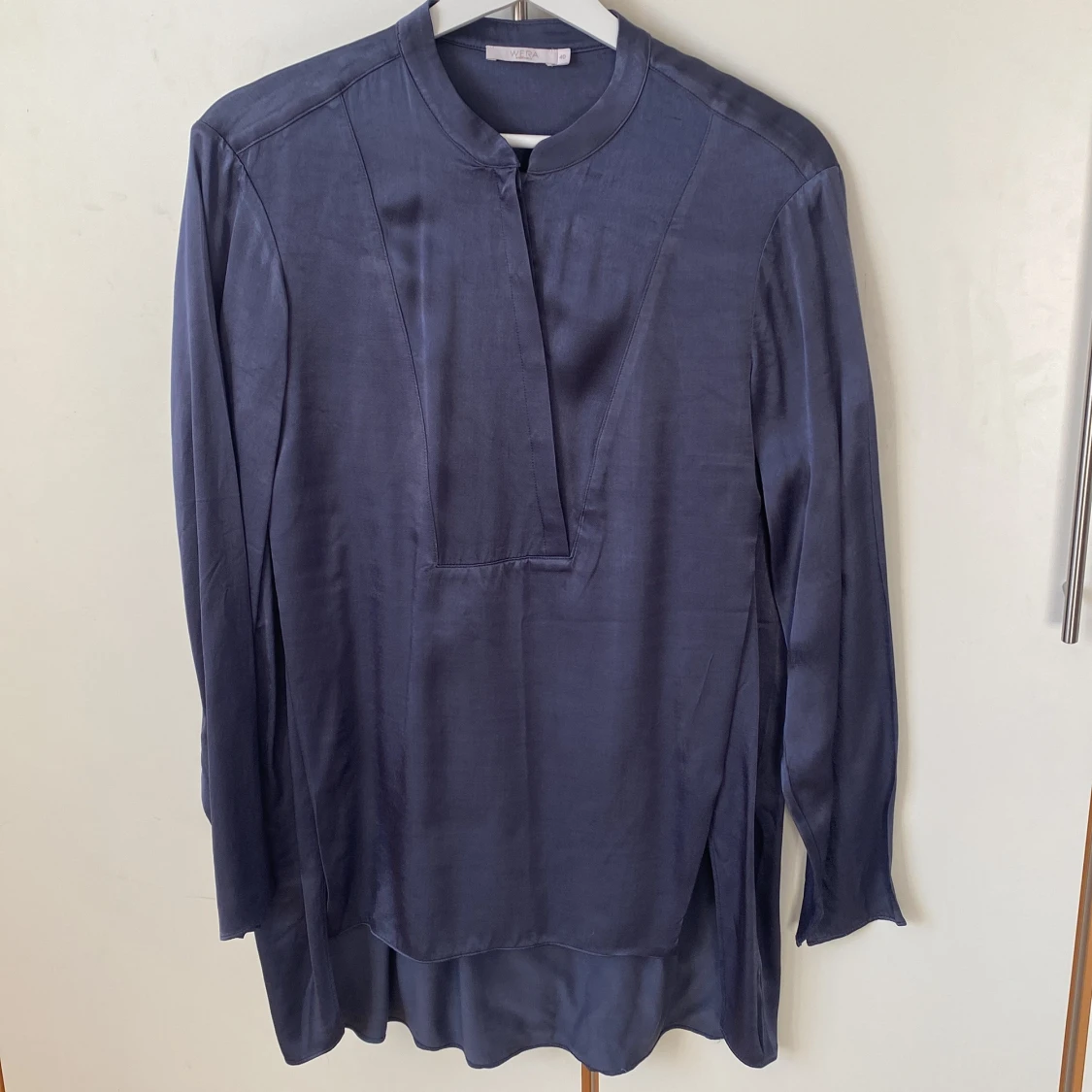 Åskblå lång blus från Wera