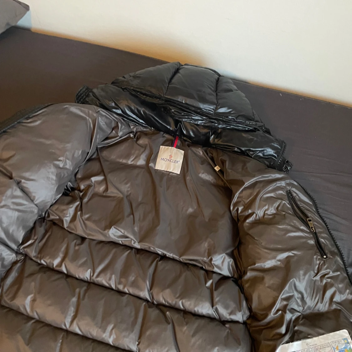 Svart pufferjacka från Moncler - 3