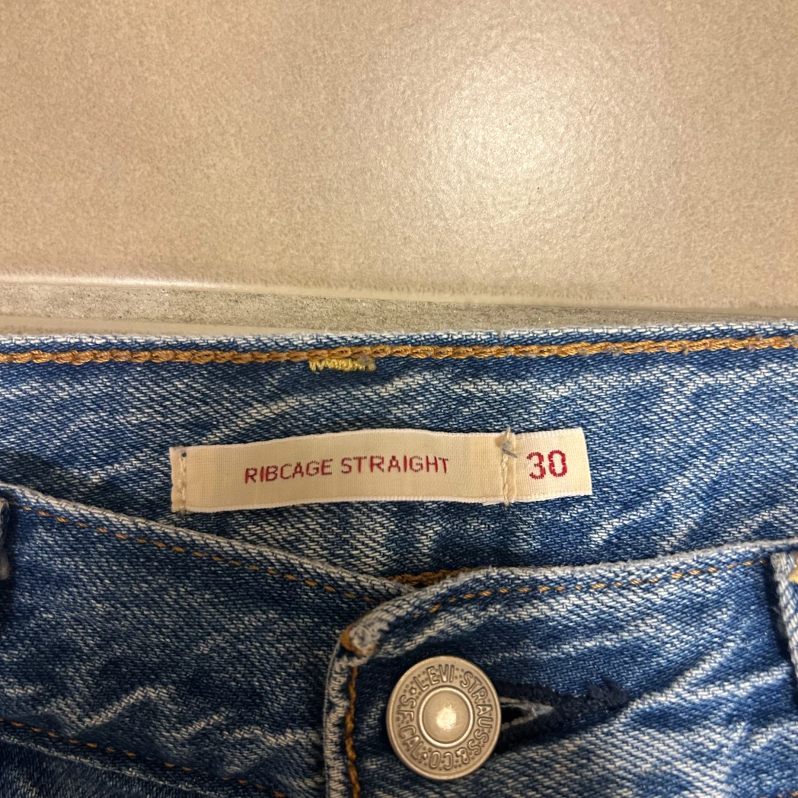 Levi's Ribcage Straight Jeans - 3