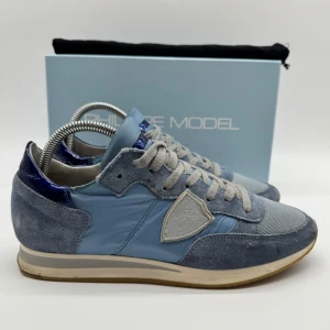 PHILIPPE MODEL TRPZ - Philippe Model trpz - Skick: 9/10 - Tillbehör: Enbart skorna - Storlek 40 sitter som 41 - Nypris ca 3900kr - deluxecloset