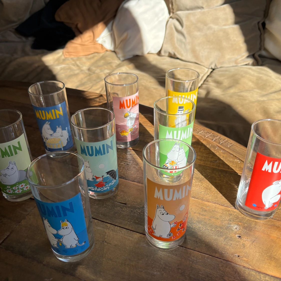Färgglada Mumin-glas