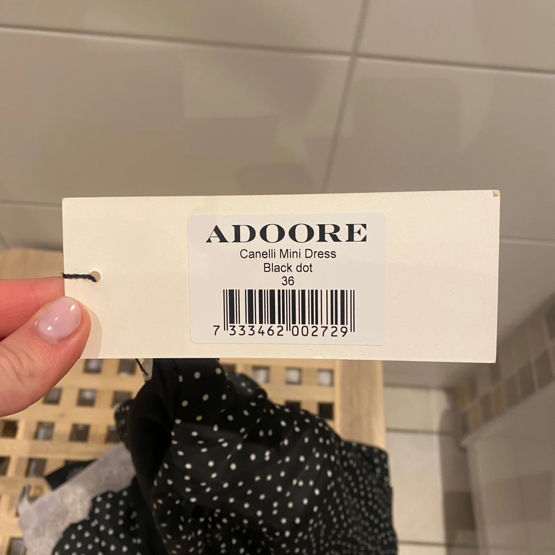 Svart prickig klänning från Adoore - 2