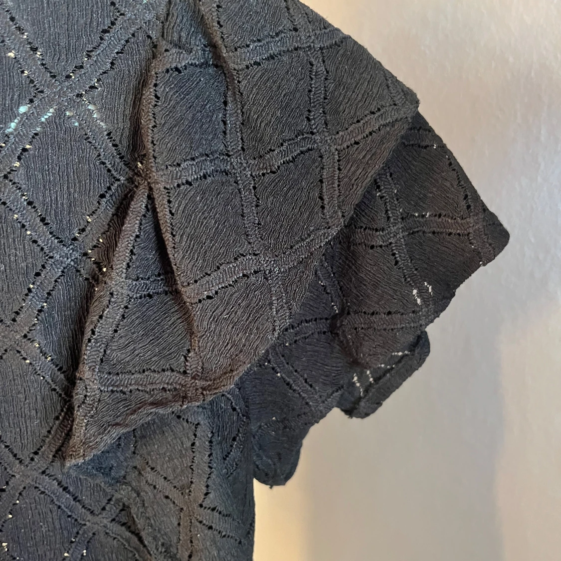 Svart blus från Holly & Whyte - 1