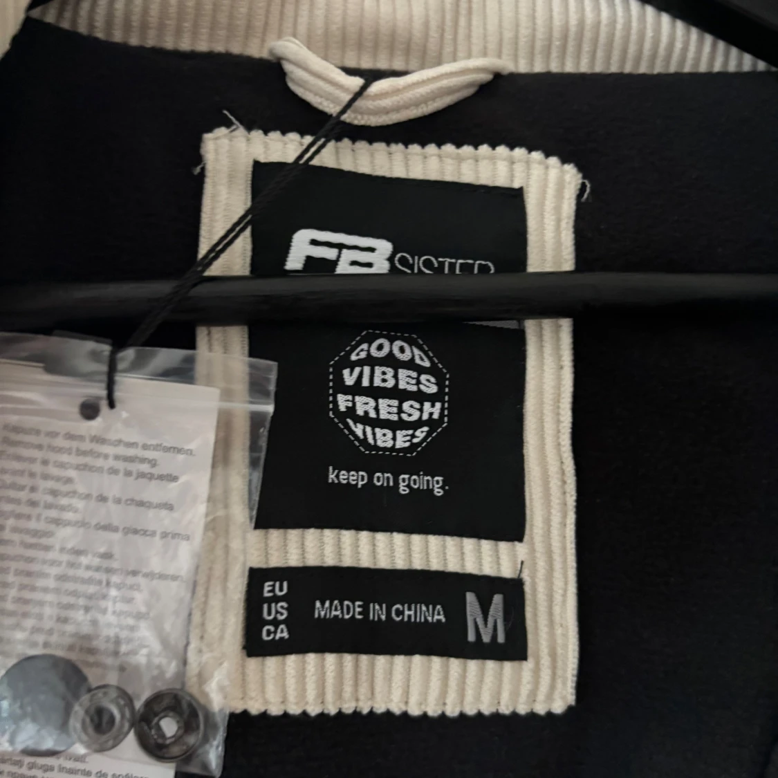 Beige pufferjacka från FB Sister - 2