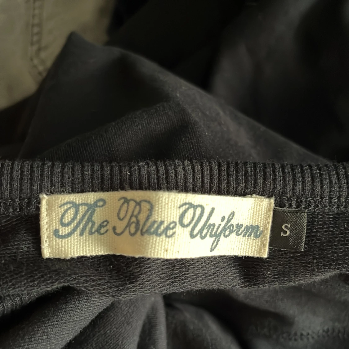 Svart tröja från The Blue Uniform - 2