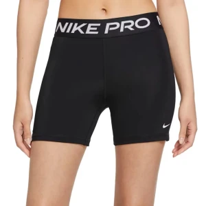 Nike pro shorts - Säljer ett par svarta Nike Pro träningsshorts med elastisk midja och vit logga. Perfekta för intensiva träningspass och ger en tight passform. Bekväma och stilrena för alla sportaktiviteter.