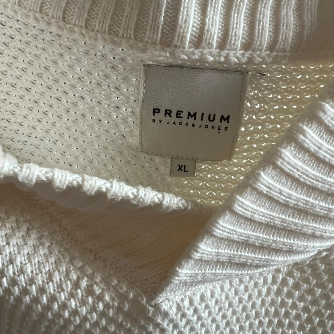 Vit stickad tröja från Jack & Jones - 1