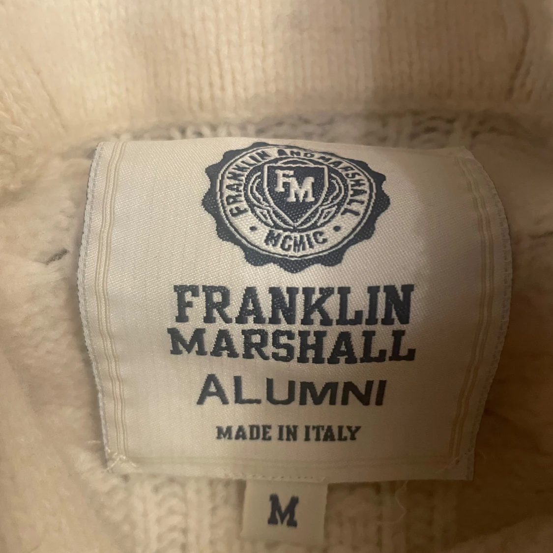 Vit stickad tröja - 3