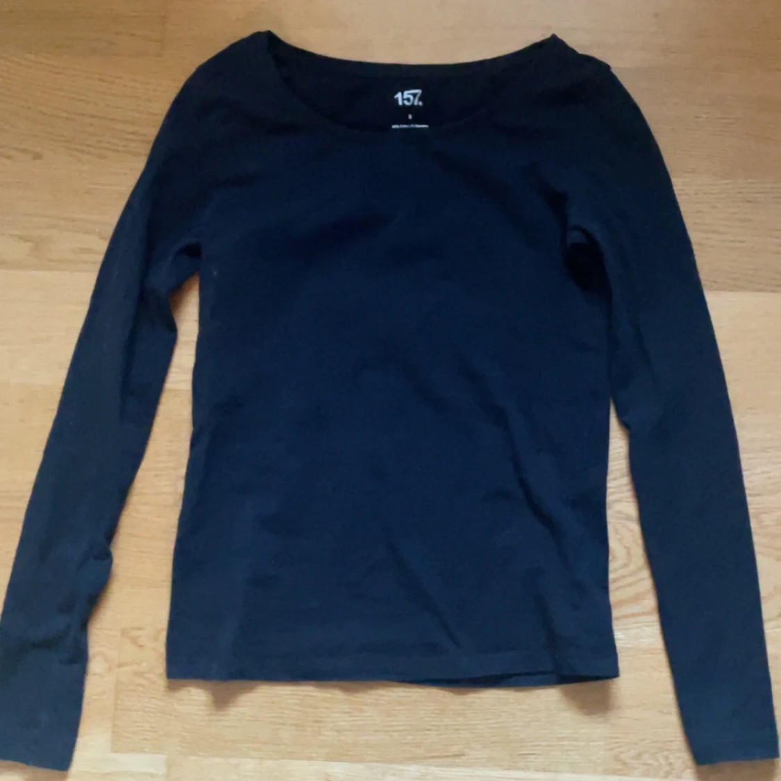 Svart långärmad topp från 157 - 1