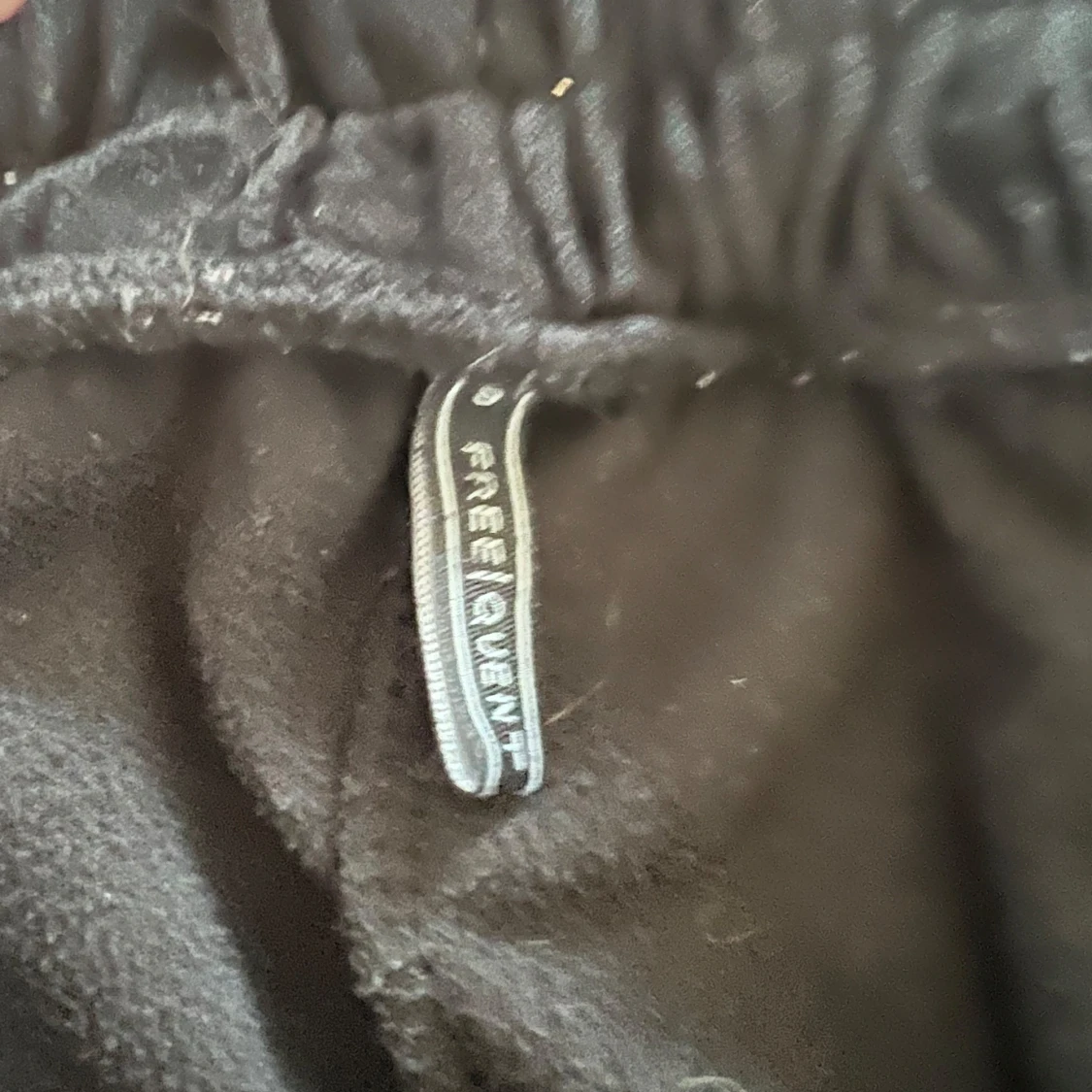 Svarta mjukisbyxor från Freequent - 2