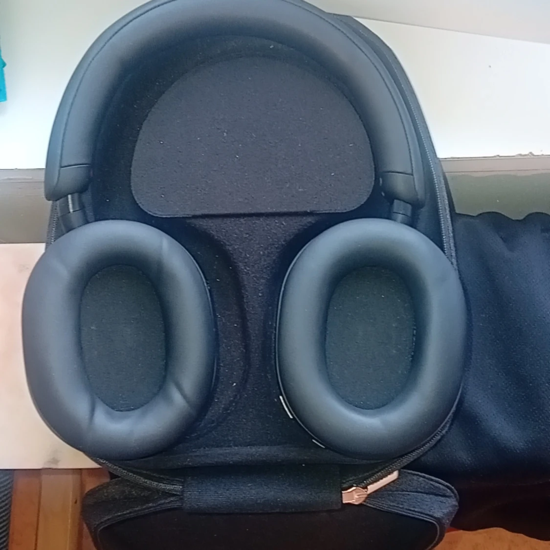 Svart hård datorväska från Sony - 2