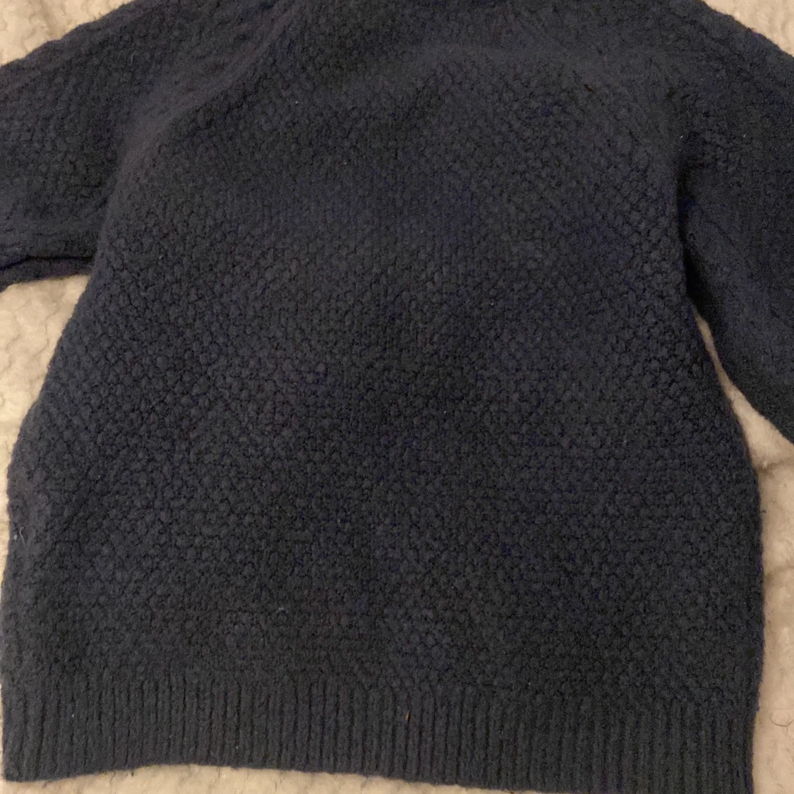Mörkblå stickad tröja från 157 - 2