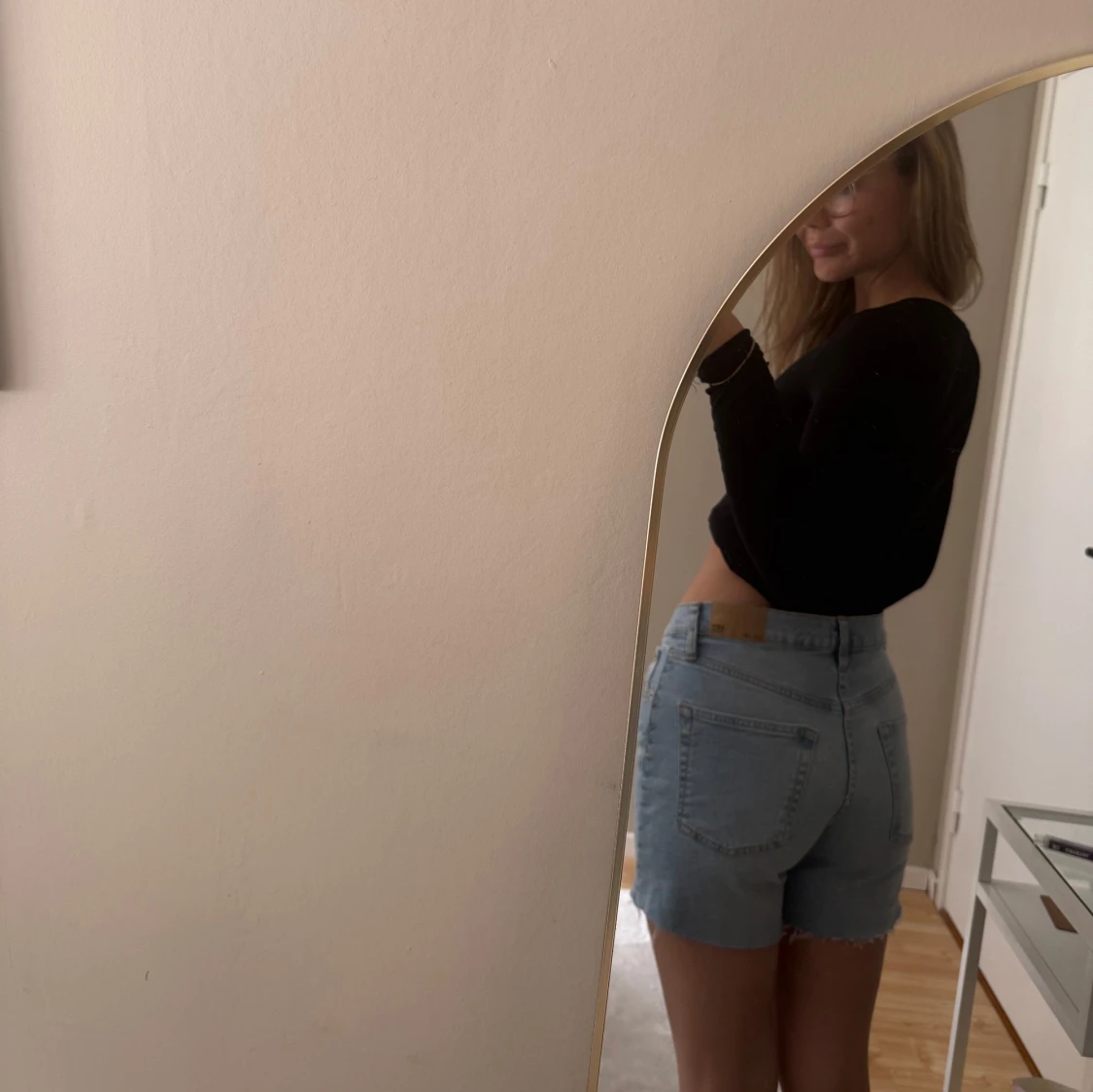 Ljusblå jeansshorts - 1