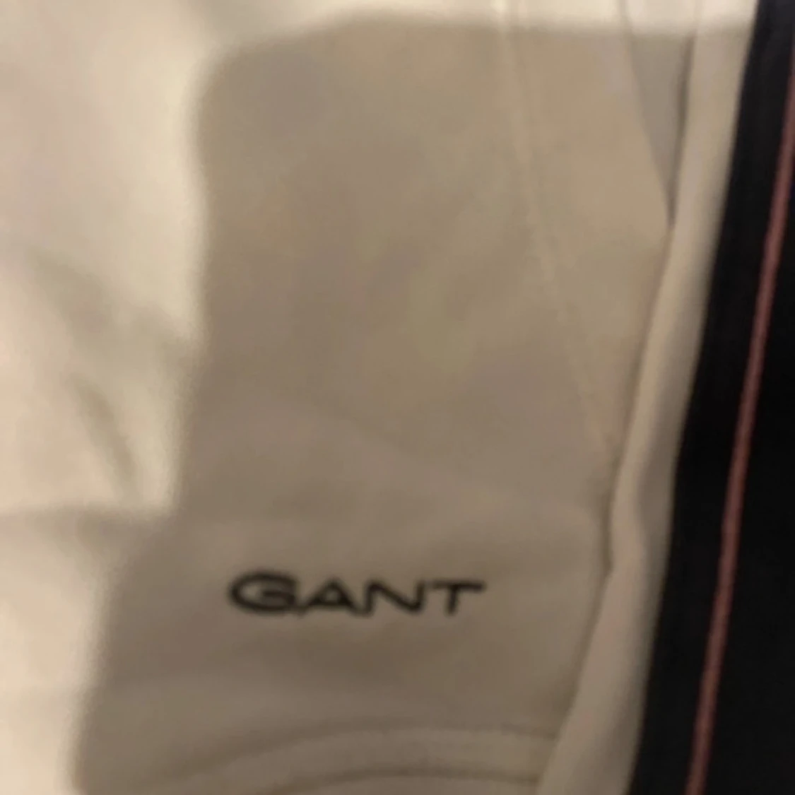 Vit hoodie från Gant  - 3