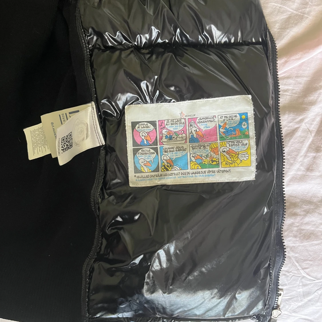 Svart dunväst med ärmar från Moncler - 2