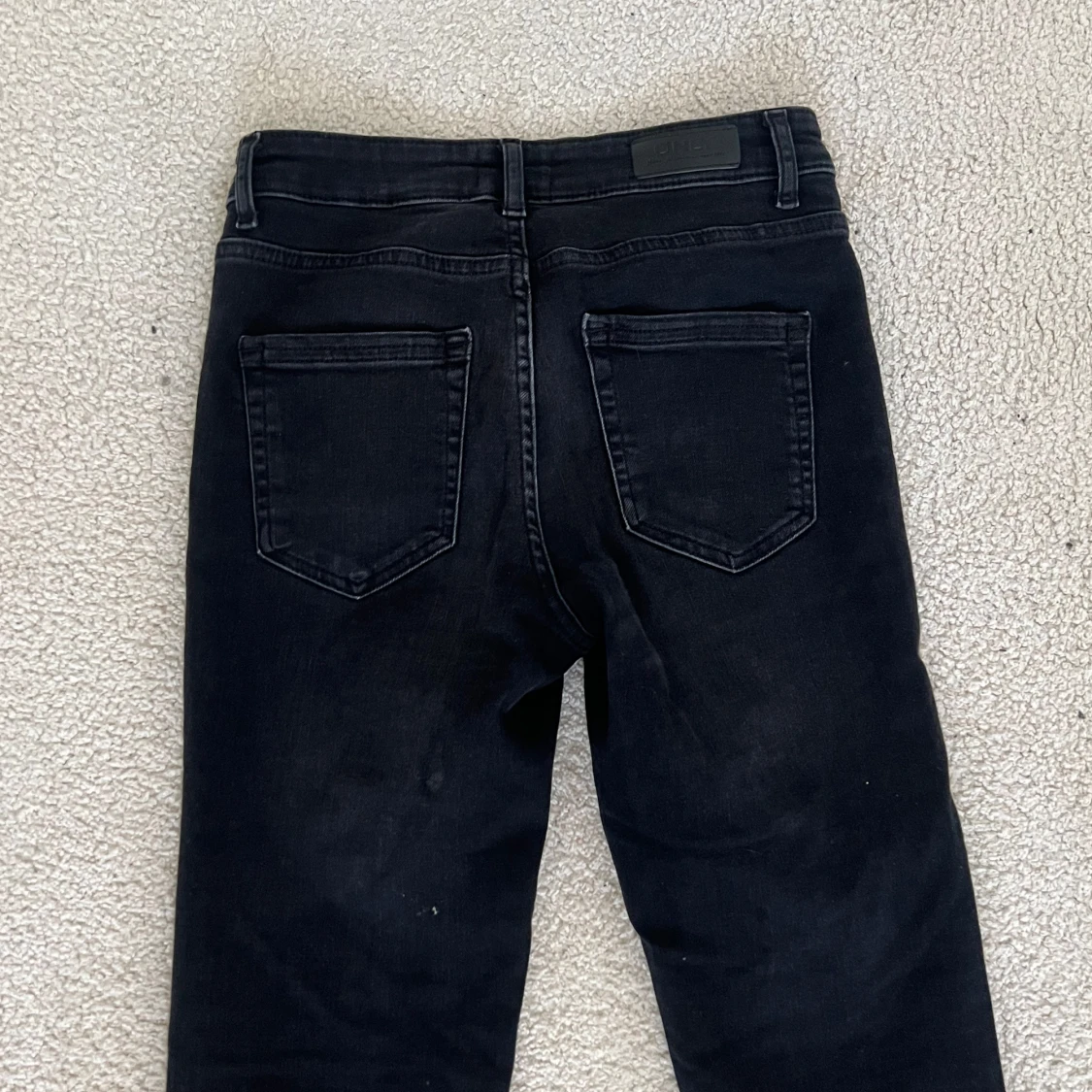 Gråsvarta jeans från Only - 2