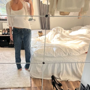 Mörkblå jeans - Snygga mörkblå jeans med låg midja💞💞