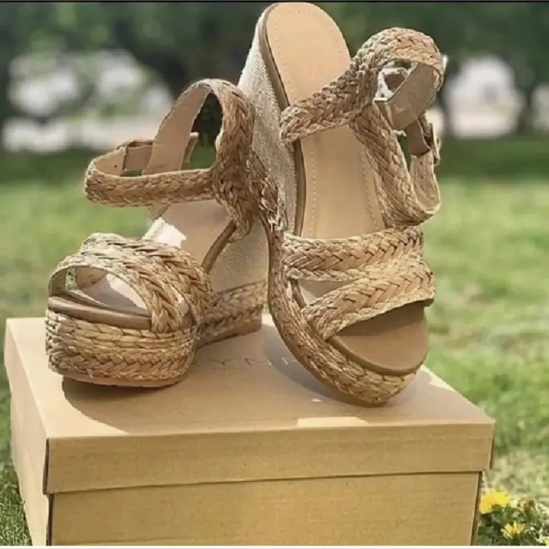 Beige kilklackssandaler 37 nya  - 1