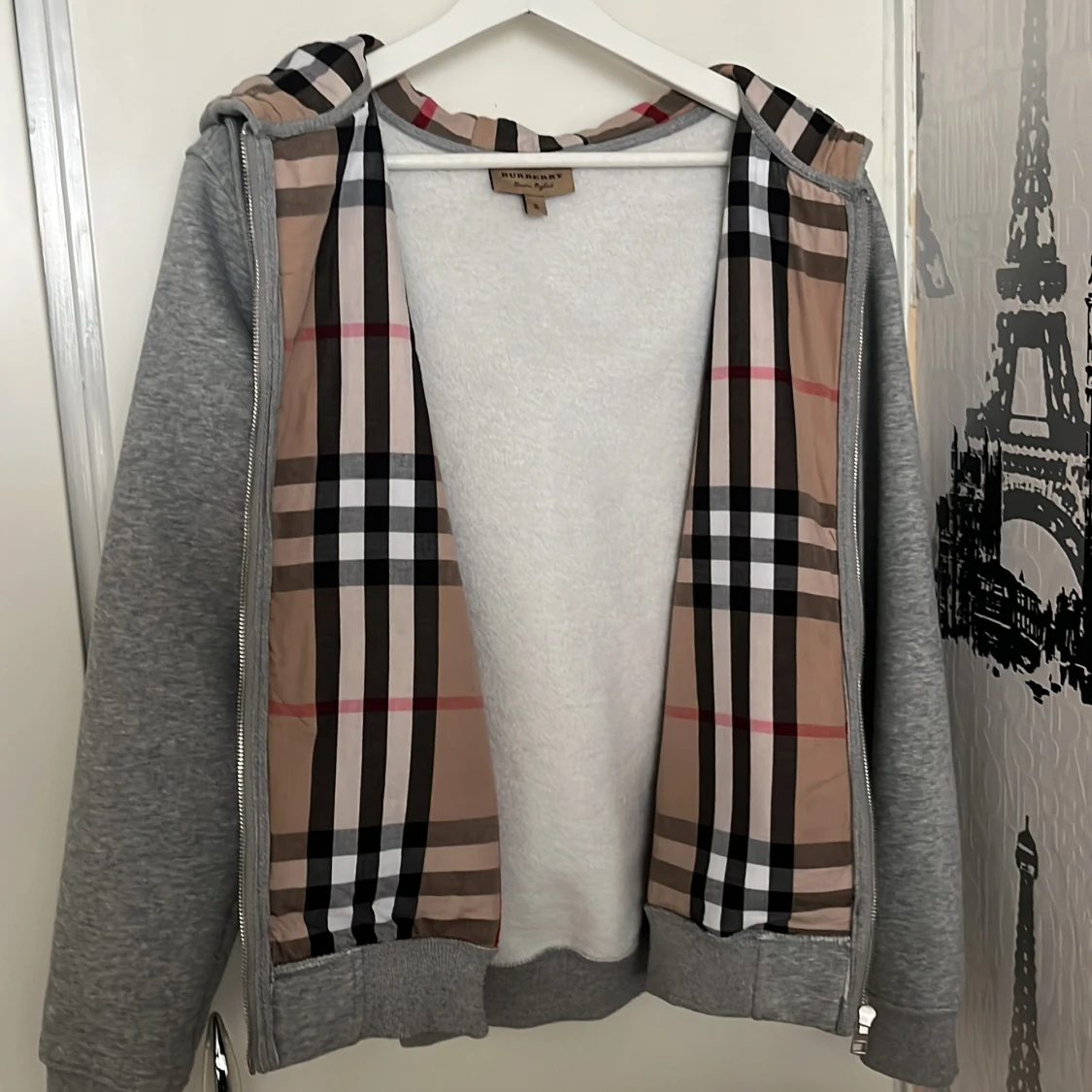 Grå hoodiejacka från Burberry