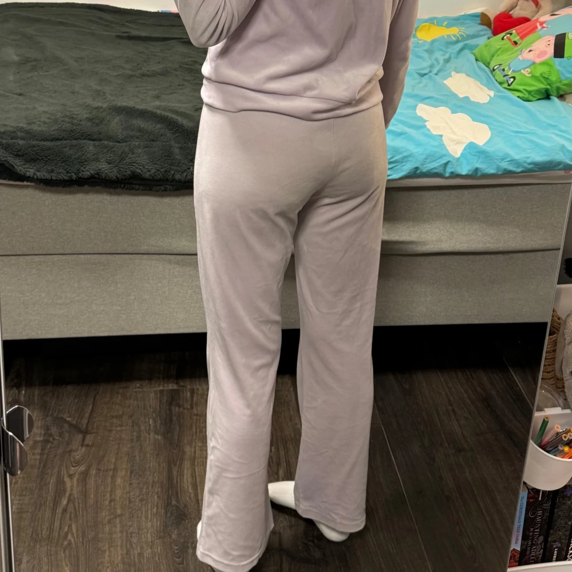 Ljuslila Gina Tricot mjukisset - 1