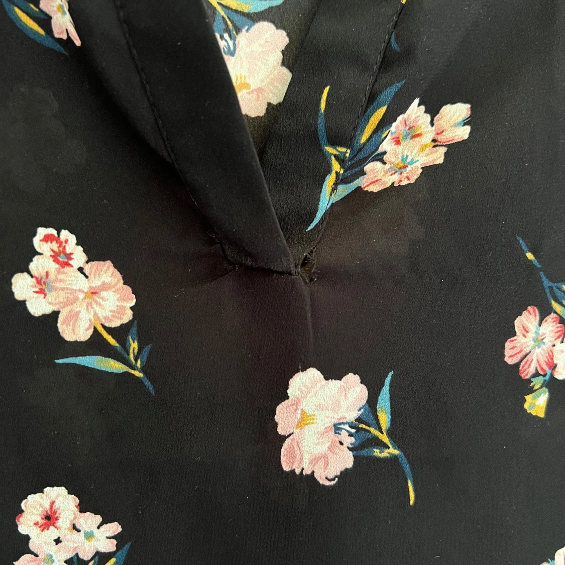 Tre blommiga blusar  - 4