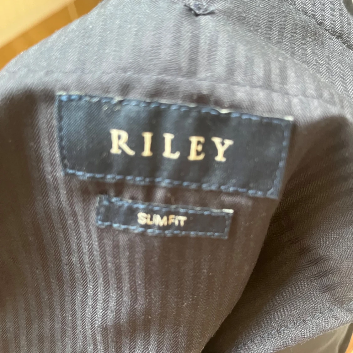 Mörkblå kostymbyxor  - 4