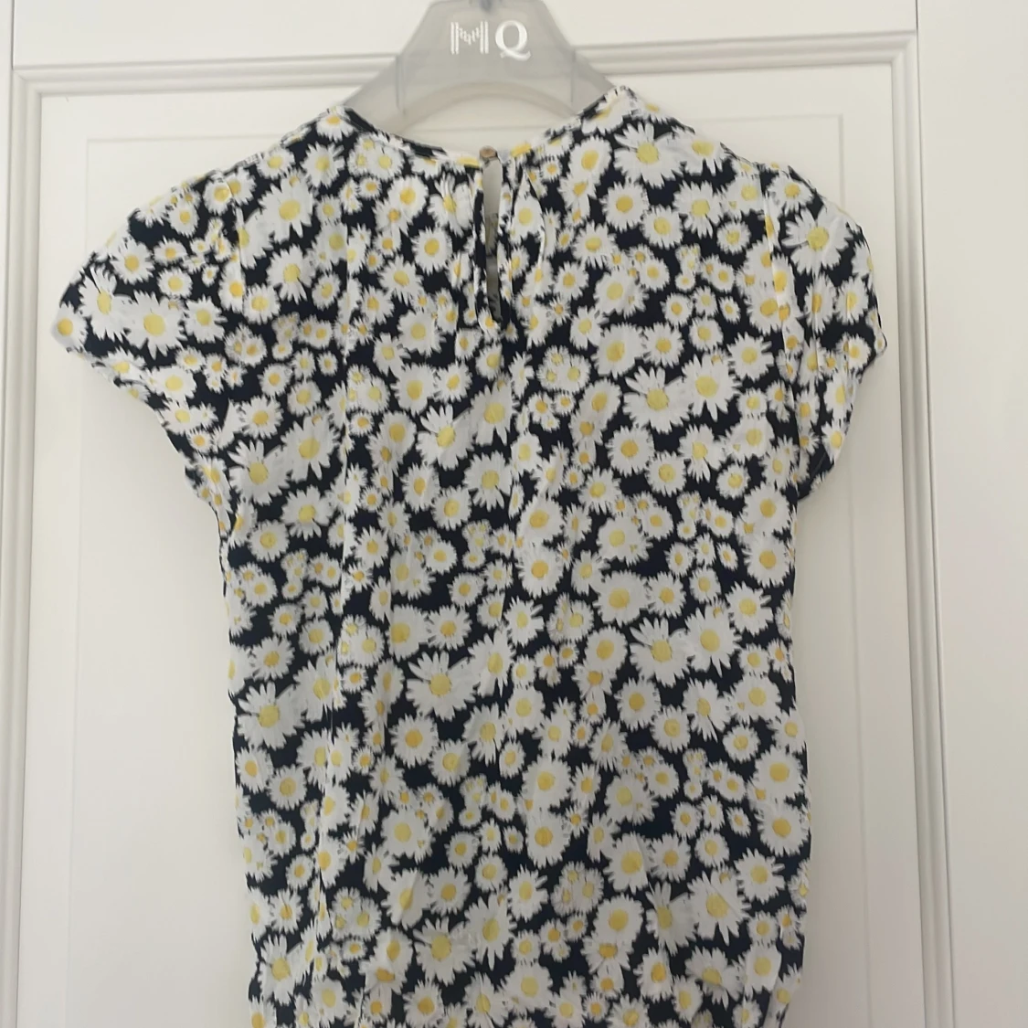 Blommig blus från Holly & Whyte - 1