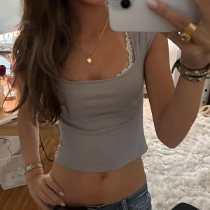 Grå topp - Söt grå topp!!💓💓💓