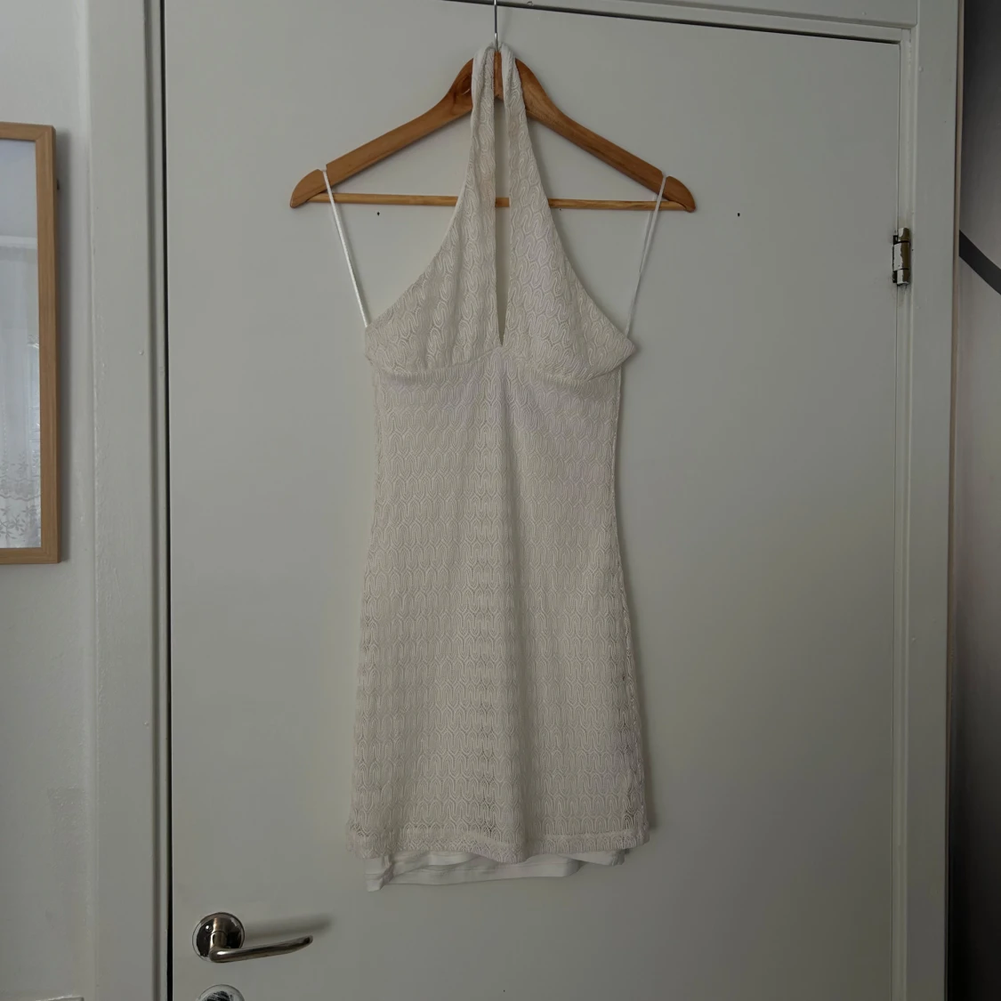 Vit halterneck klänning - 1