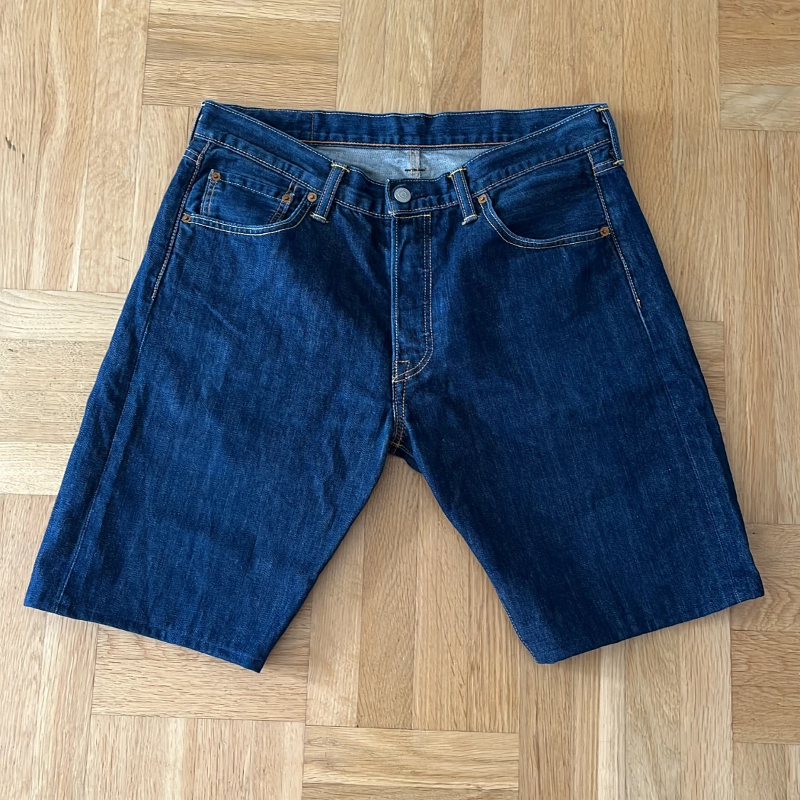 Levi's 501 jeansshorts mörkblå