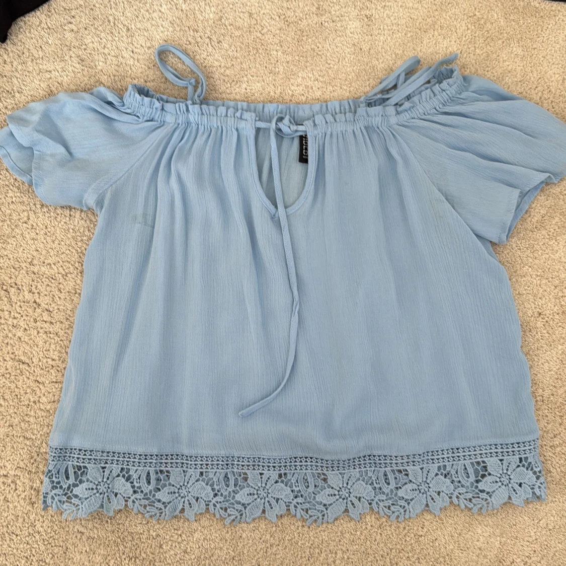 Ljusblå offshoulder blus H&M Divided