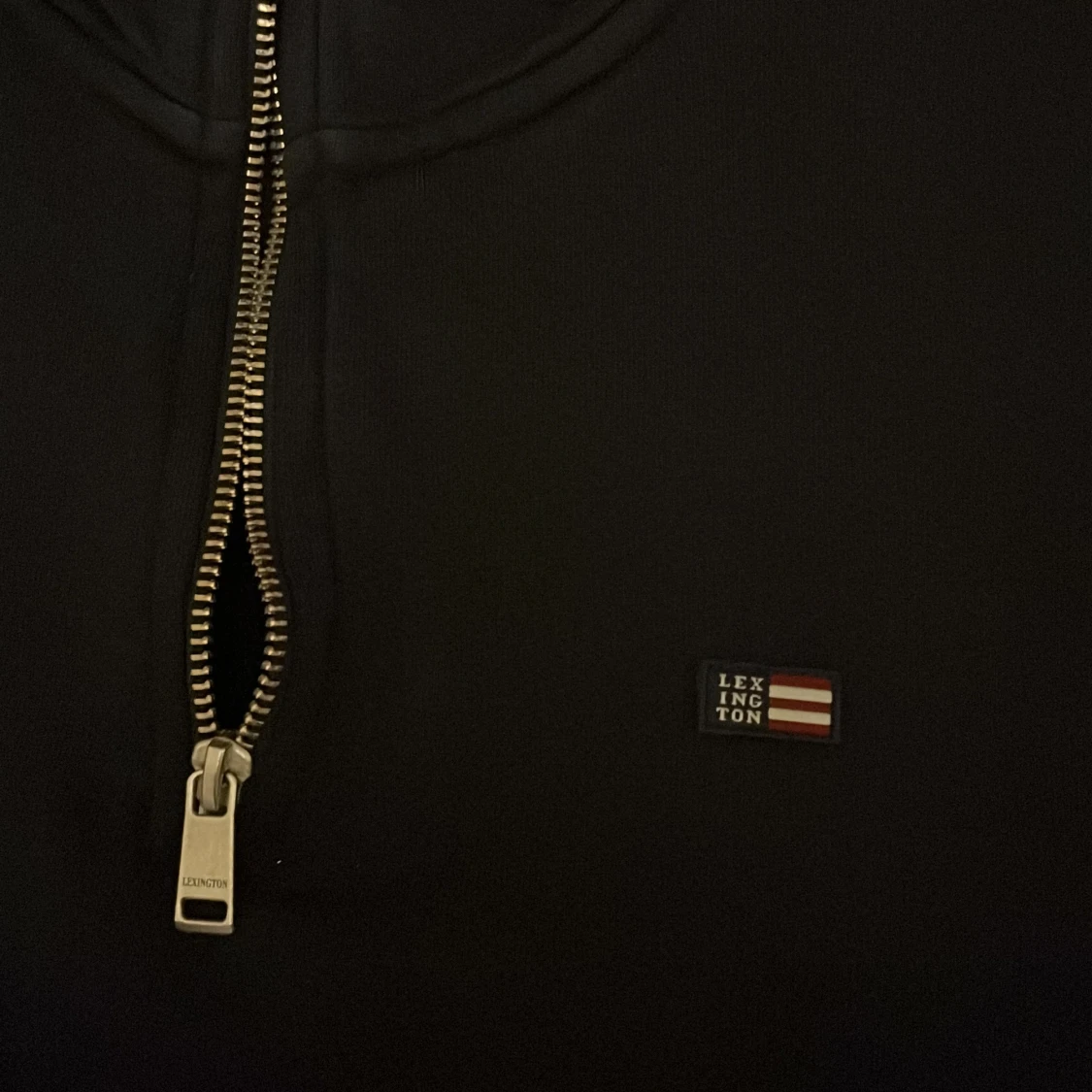 Mörkblå half zip tröja från Lexington - 1