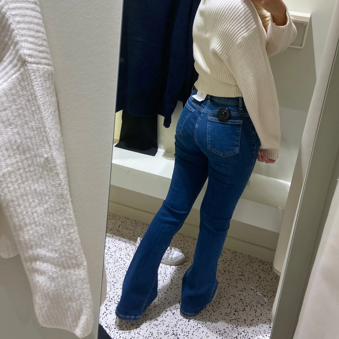 Blå bootcut jeans lågmidjade - 1
