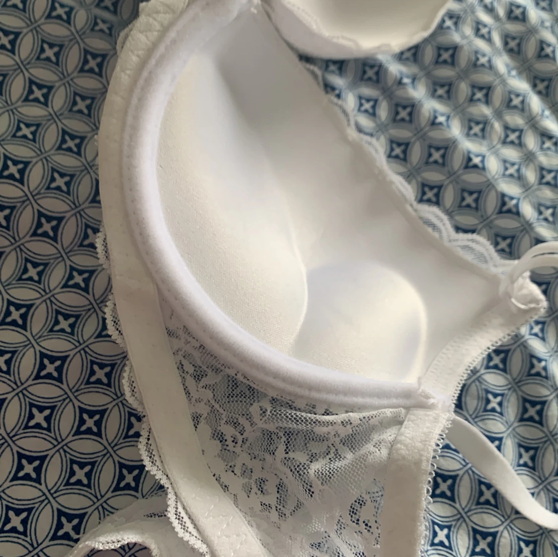 Vit spets BH super push !!ALDRIG ANVÄND!! - 2
