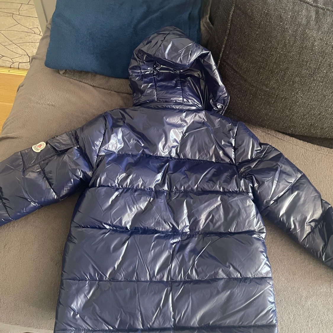Blå pufferjacka från Moncler - 3