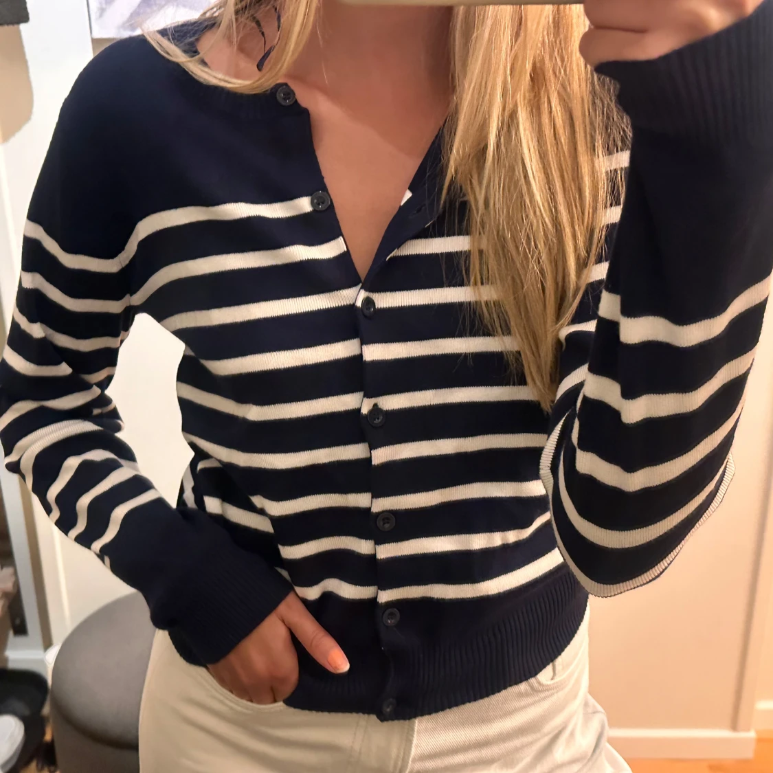 Marinblå randig kofta med knappar - 2