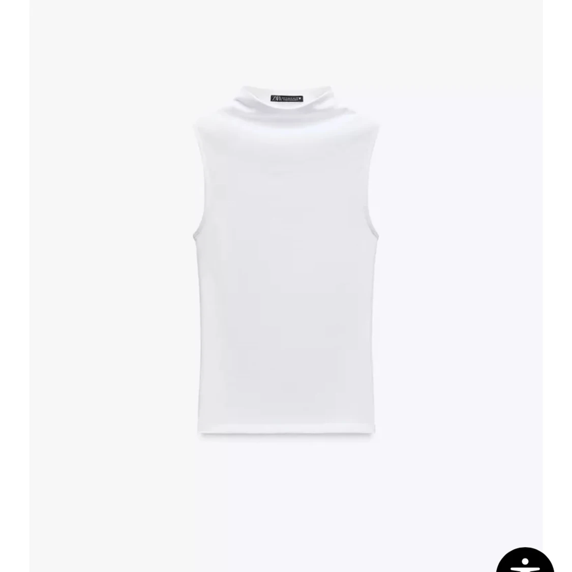 Vit ärmlös polotopp från zara 