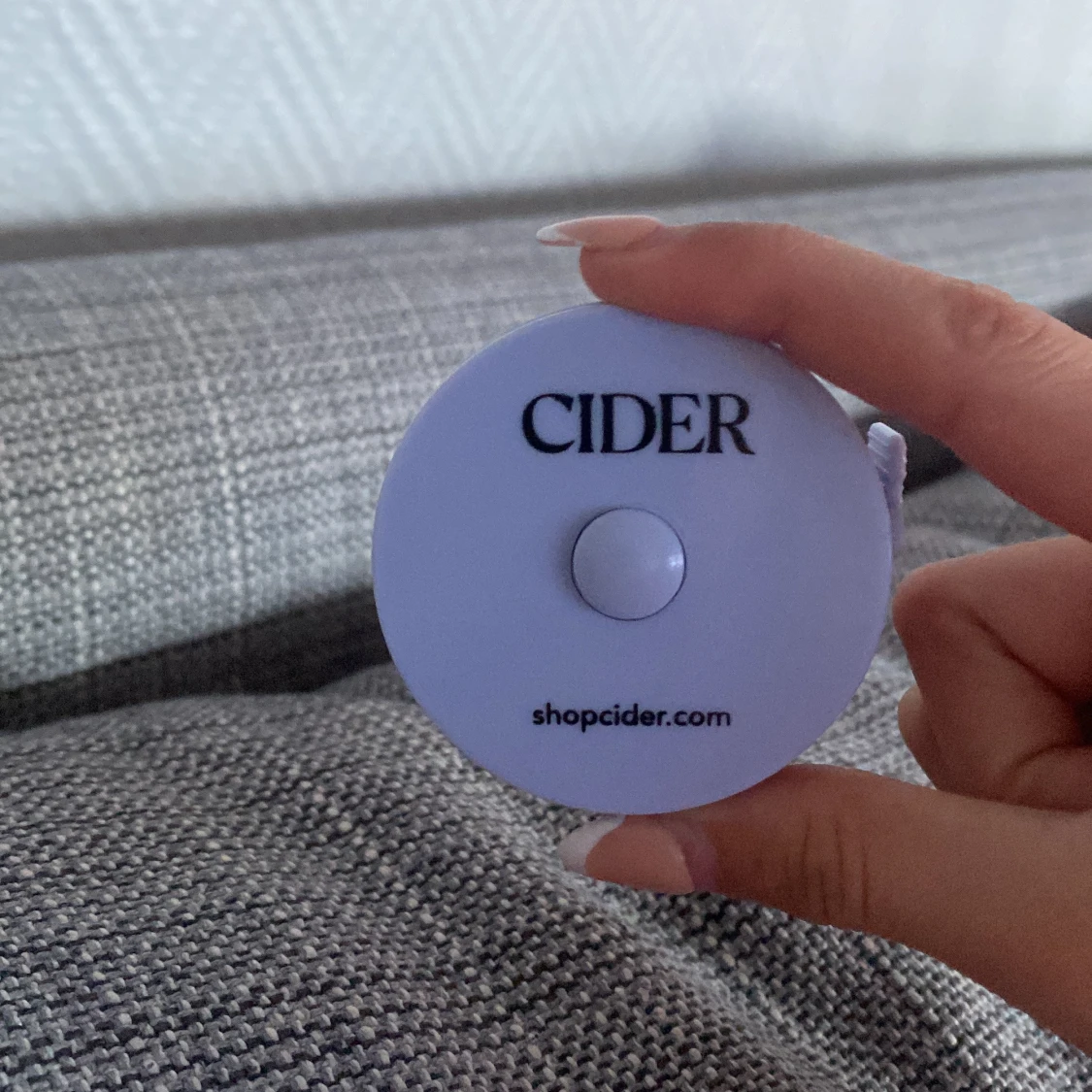 Söt måttband med äppeldesign från Cider - 2